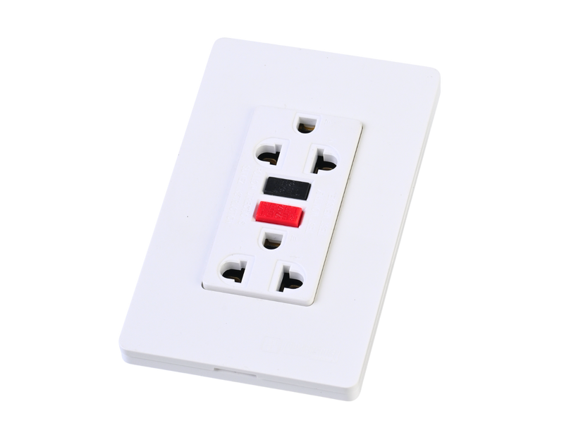 Load image into Gallery viewer, 3 Gang Plate with Duplex Universal Outlet with Ground GCFI Outlet
