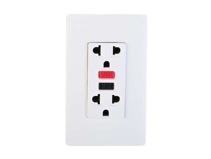 3 Gang Plate with Duplex Universal Outlet with Ground GCFI Outlet