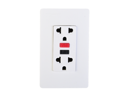 3 Gang Plate with Duplex Universal Outlet with Ground GCFI Outlet